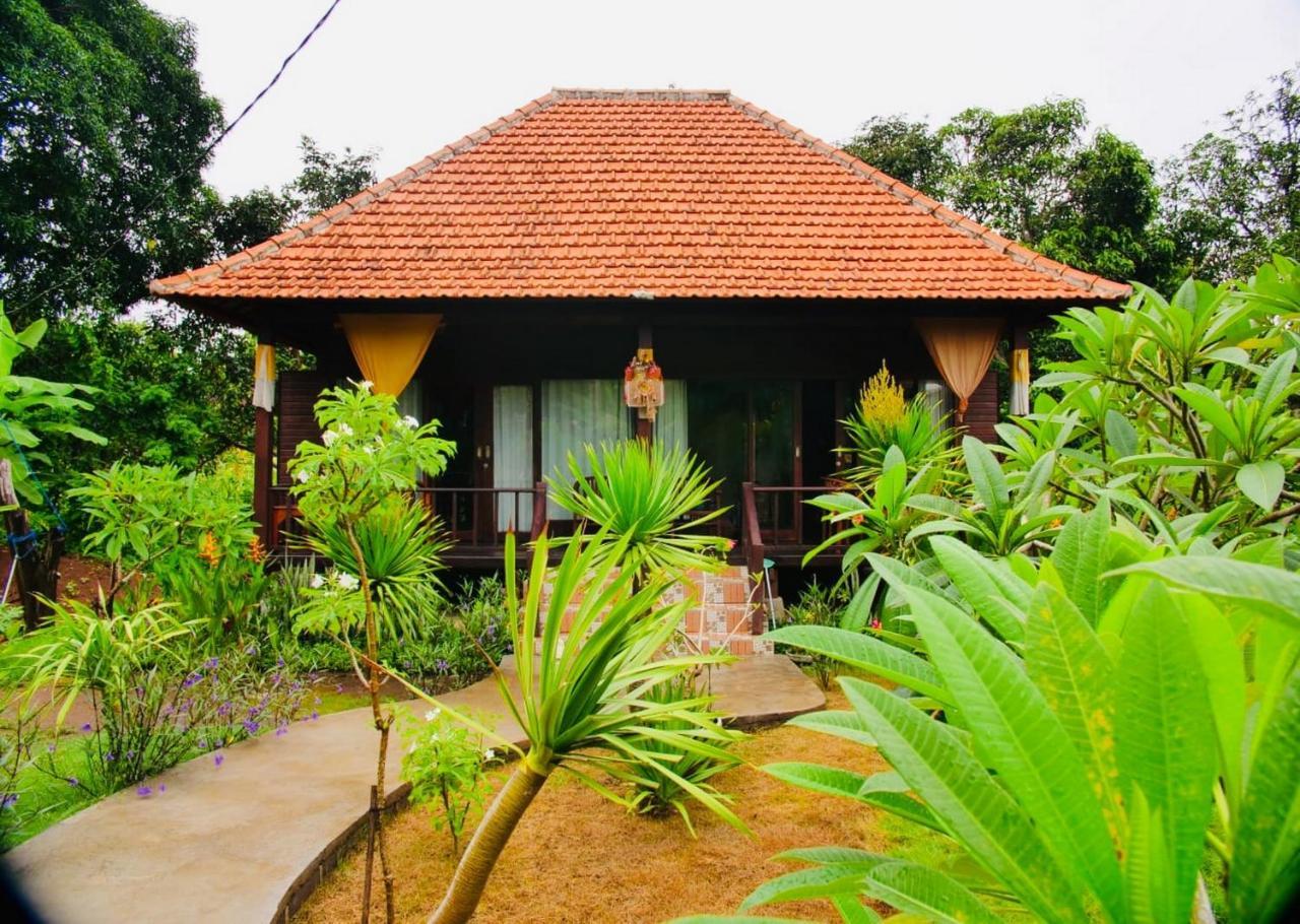 Titi Hostel Lembongan Kültér fotó